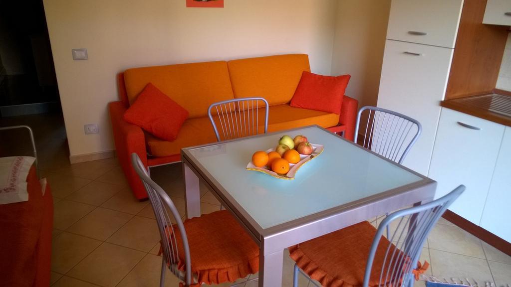 Appartamenti Vacanze Mareemare Capo dʼOrlando Exteriör bild