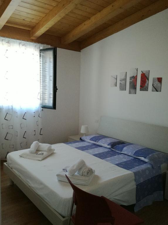 Appartamenti Vacanze Mareemare Capo dʼOrlando Exteriör bild